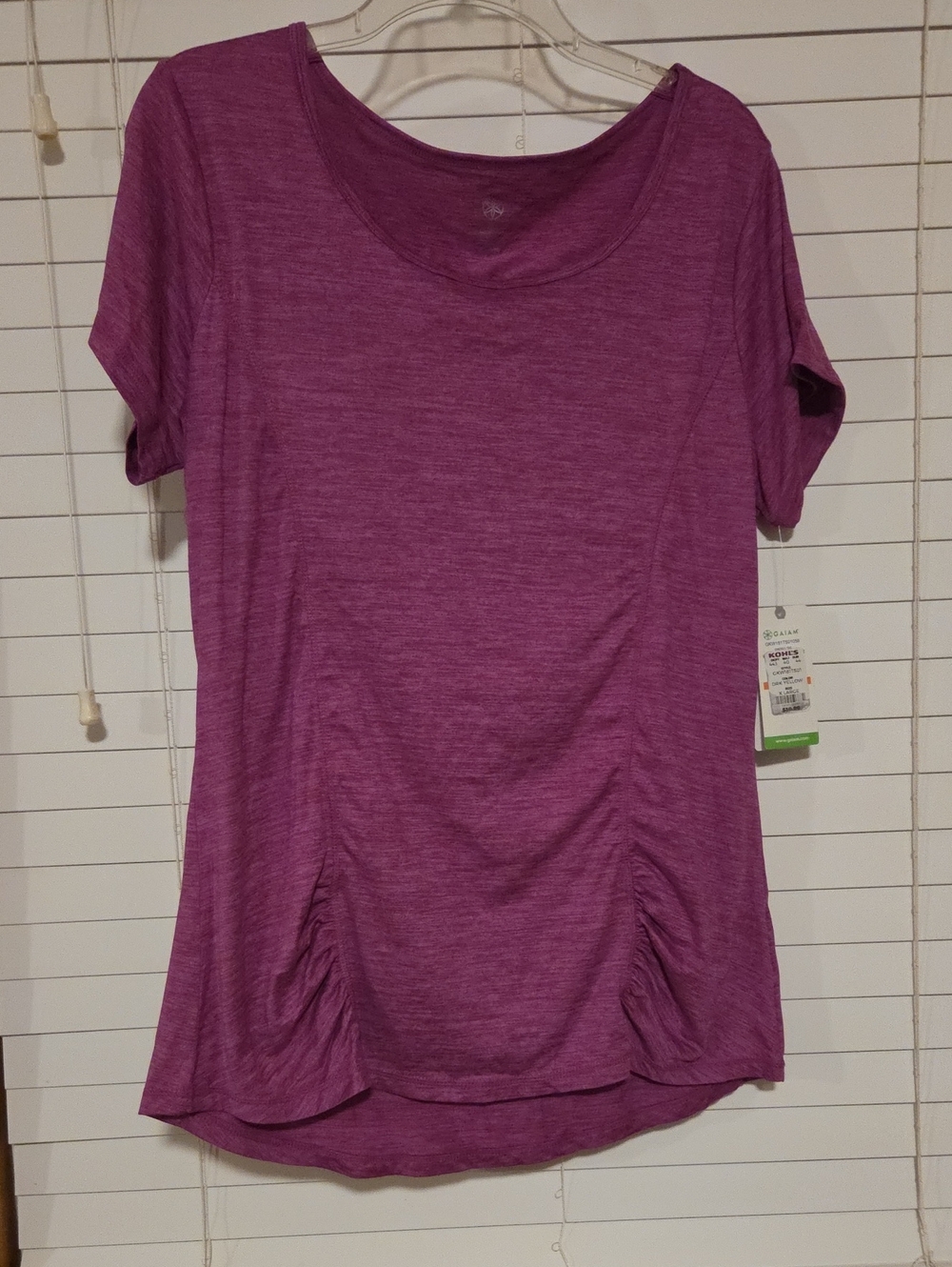 GAIAM Heathered Magenta Scoop Neck Short Sleeve Top